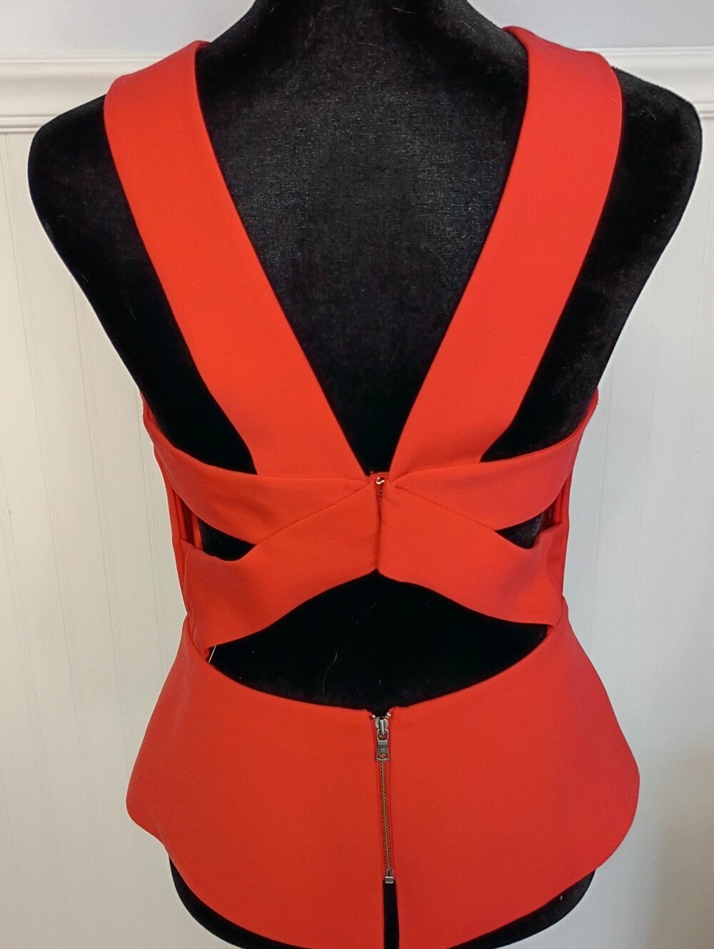 BCBGMAXAZRIA Poppy Red Makenlee Zipper Back Cutout Peplum Halter Top Size XS NWT